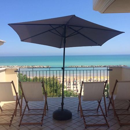 Hotel Capital Cupra Marittima Luaran gambar