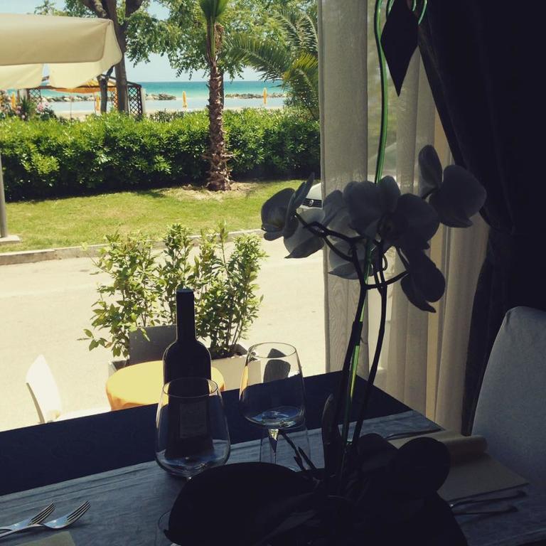 Hotel Capital Cupra Marittima Luaran gambar