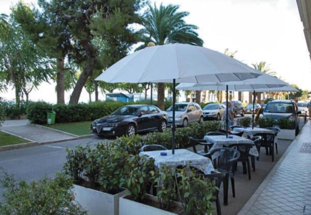 Hotel Capital Cupra Marittima Luaran gambar