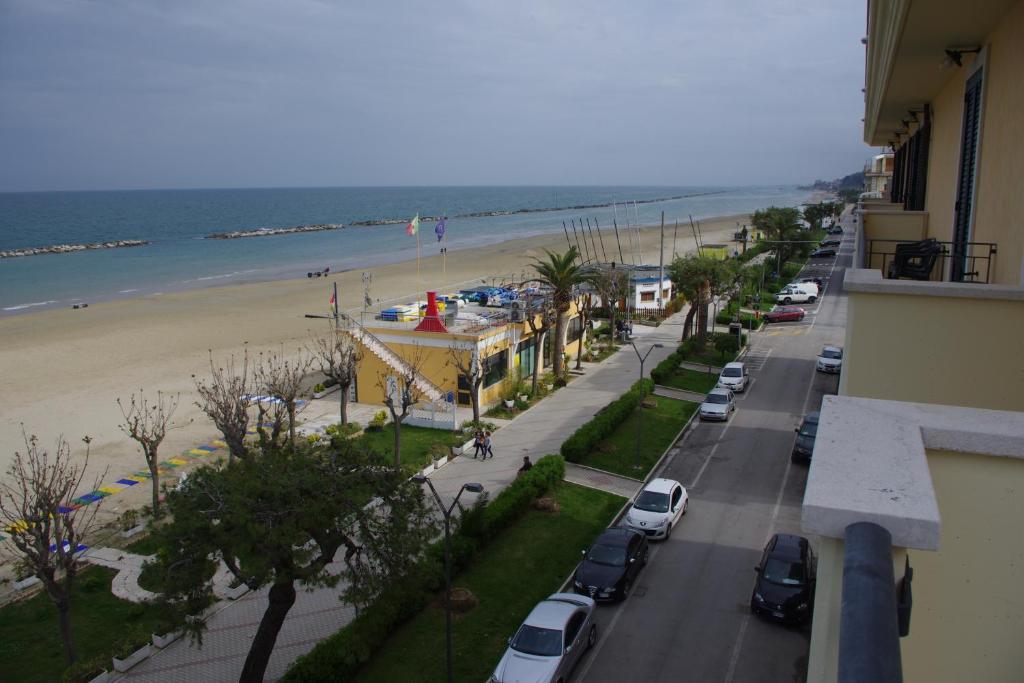Hotel Capital Cupra Marittima Bilik gambar