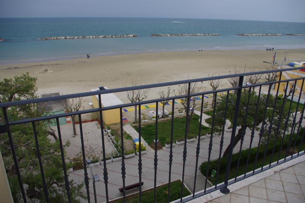 Hotel Capital Cupra Marittima Bilik gambar