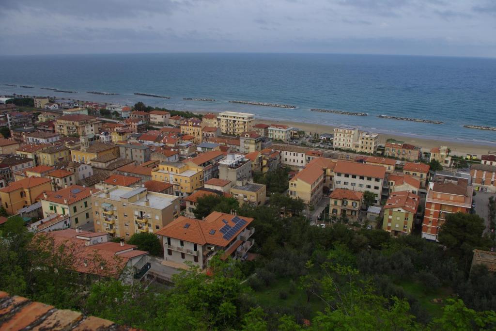 Hotel Capital Cupra Marittima Luaran gambar