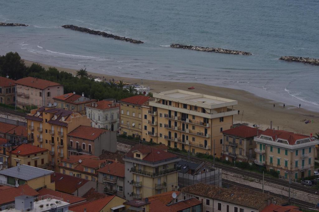 Hotel Capital Cupra Marittima Luaran gambar